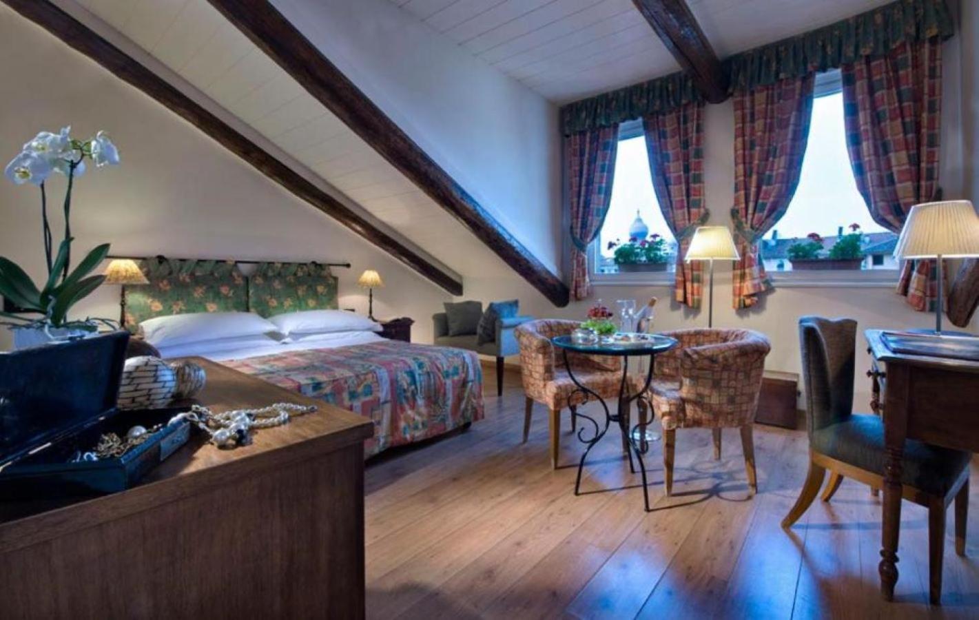 Classic Double Room